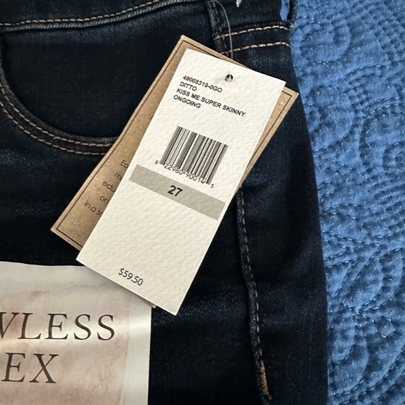 NWT Kiss Me Super Skinny Jessica Simpson Jeans - Picture 3 of 3